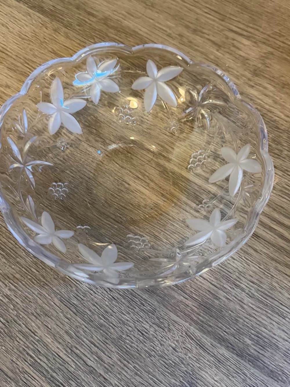 Mikasa Clear Glass Floral Etched Serving Bowl